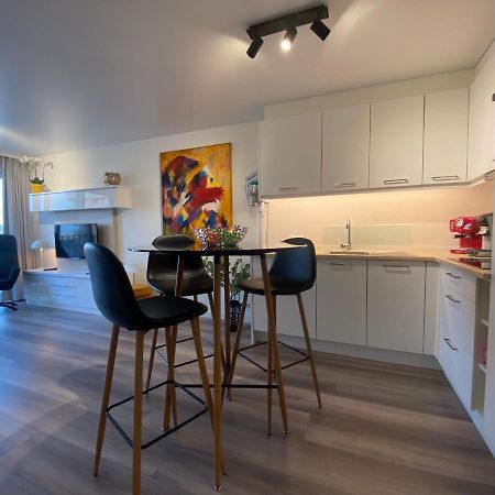 Moderne studio aan zee Appartement Oostende Buitenkant foto