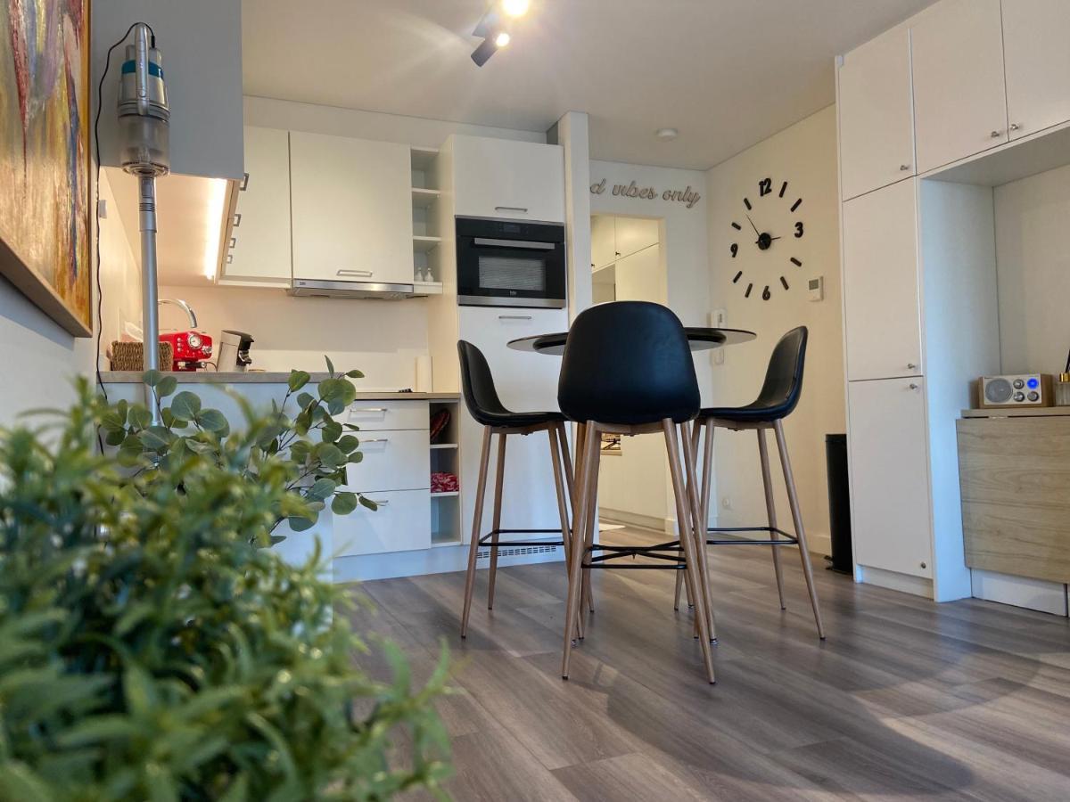 Moderne studio aan zee Appartement Oostende Buitenkant foto