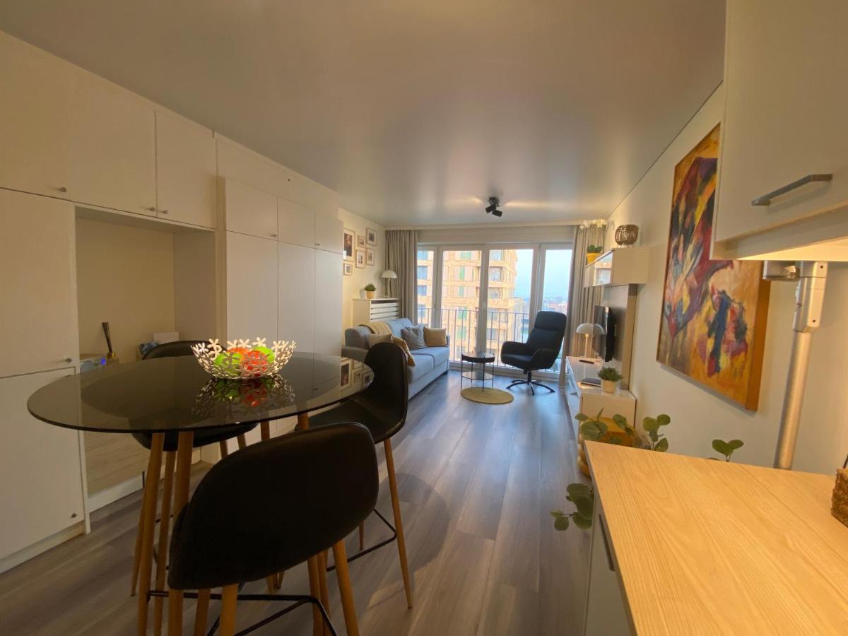 Moderne studio aan zee Appartement Oostende Buitenkant foto